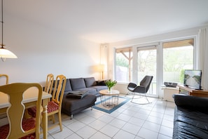 Fernseher, Stereoanlage