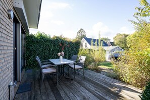 Outdoor dining - Vacation apartment "Strandperle" 4 persons *** (non-smoker) (Niendorf/Ostsee)
