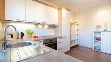 Refrigerador, horno, parrilla de estufa y lavavajillas