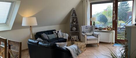 Télévision, lecteur de DVD, chaîne hi-fi