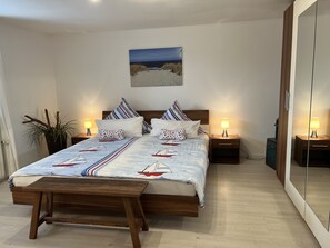 1 Schlafzimmer, Bügeleisen/Bügelbrett, Reisekinderbett, kostenloses WLAN