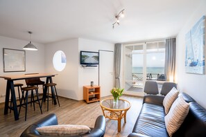 تلفزيون، مشغل دي في دي، ستيريو