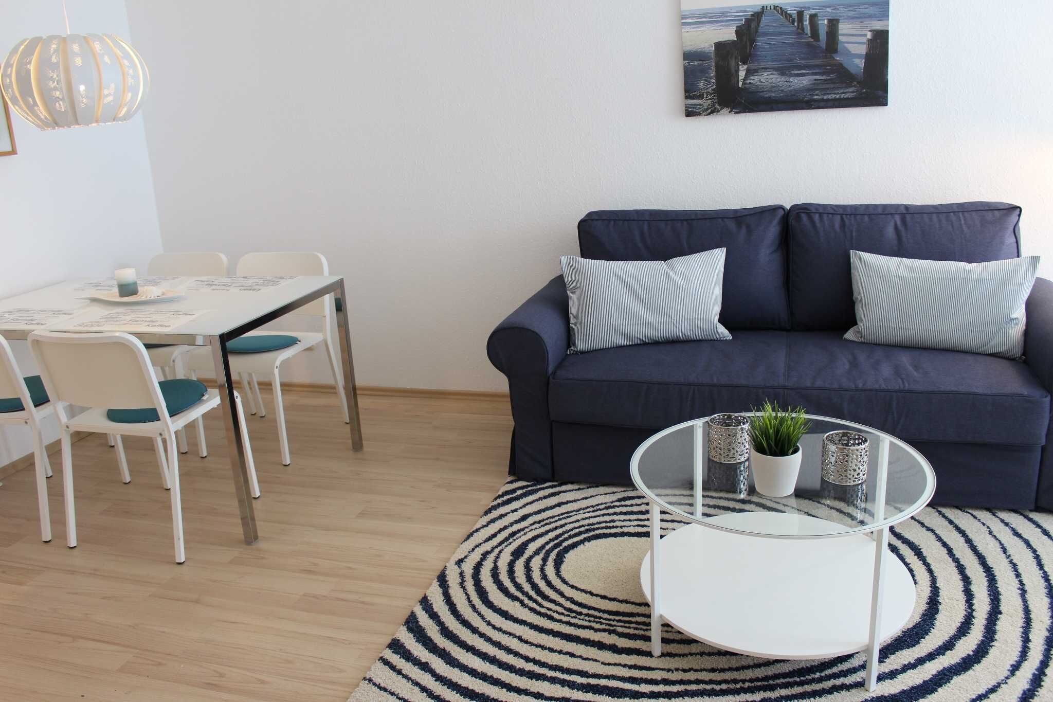 Tv, böcker och en stereo