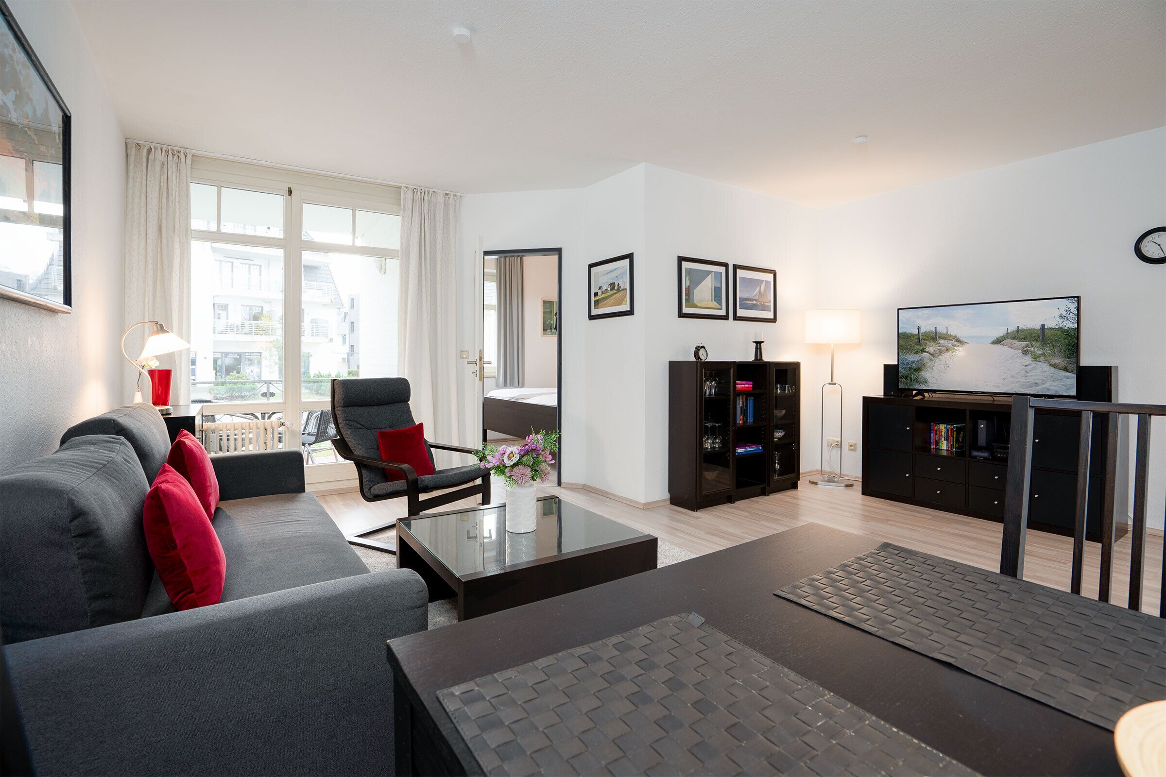 TV, DVD-spiller og stereoanlegg