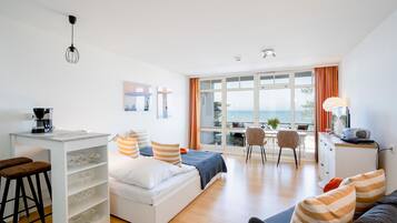 Fernseher, Stereoanlage