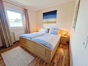 2 Schlafzimmer, Reisekinderbett, kostenloses WLAN