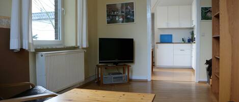 Télévision, livres, chaîne hi-fi