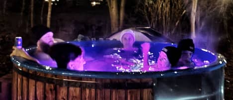 Bain à remous extérieur