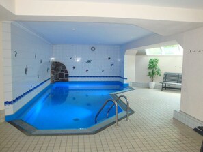 Indendørs pool