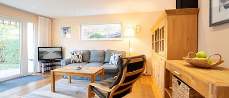 Télévision, lecteur de DVD, chaîne hi-fi