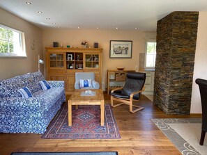 Fernseher, DVD-Player, Stereoanlage