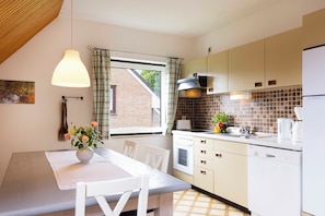 Kühlschrank, Ofen, Herdplatte, Geschirrspüler