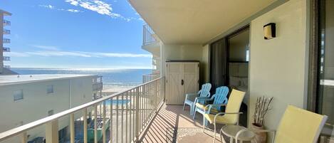 Condo, 2 chambres, balcon, vue partielle sur l'océan | Terrasse/patio