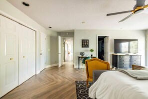 2 Schlafzimmer, Schreibtisch, Bügeleisen/Bügelbrett, kostenloses WLAN