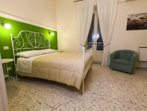 In-room safe, free WiFi, bed sheets