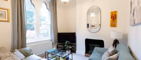 TV, fireplace, offices