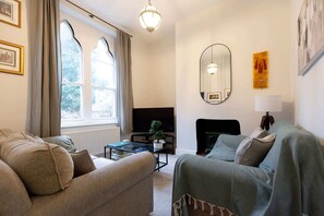 TV, fireplace, offices