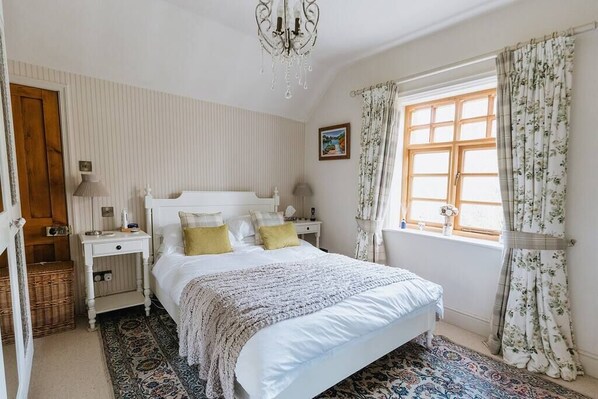 3 bedrooms, iron/ironing board, travel cot, WiFi