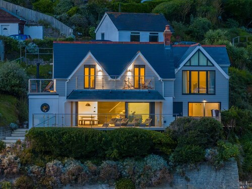 Combesgate House - Five Bedroom House, Sleeps 12