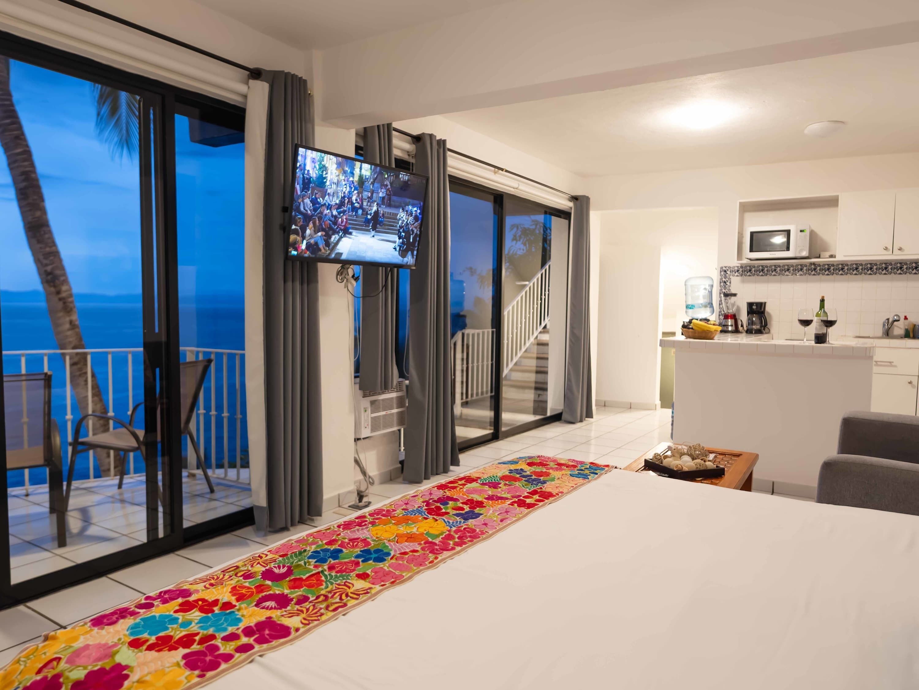 Iron/ironing board, travel crib, WiFi, bed sheets