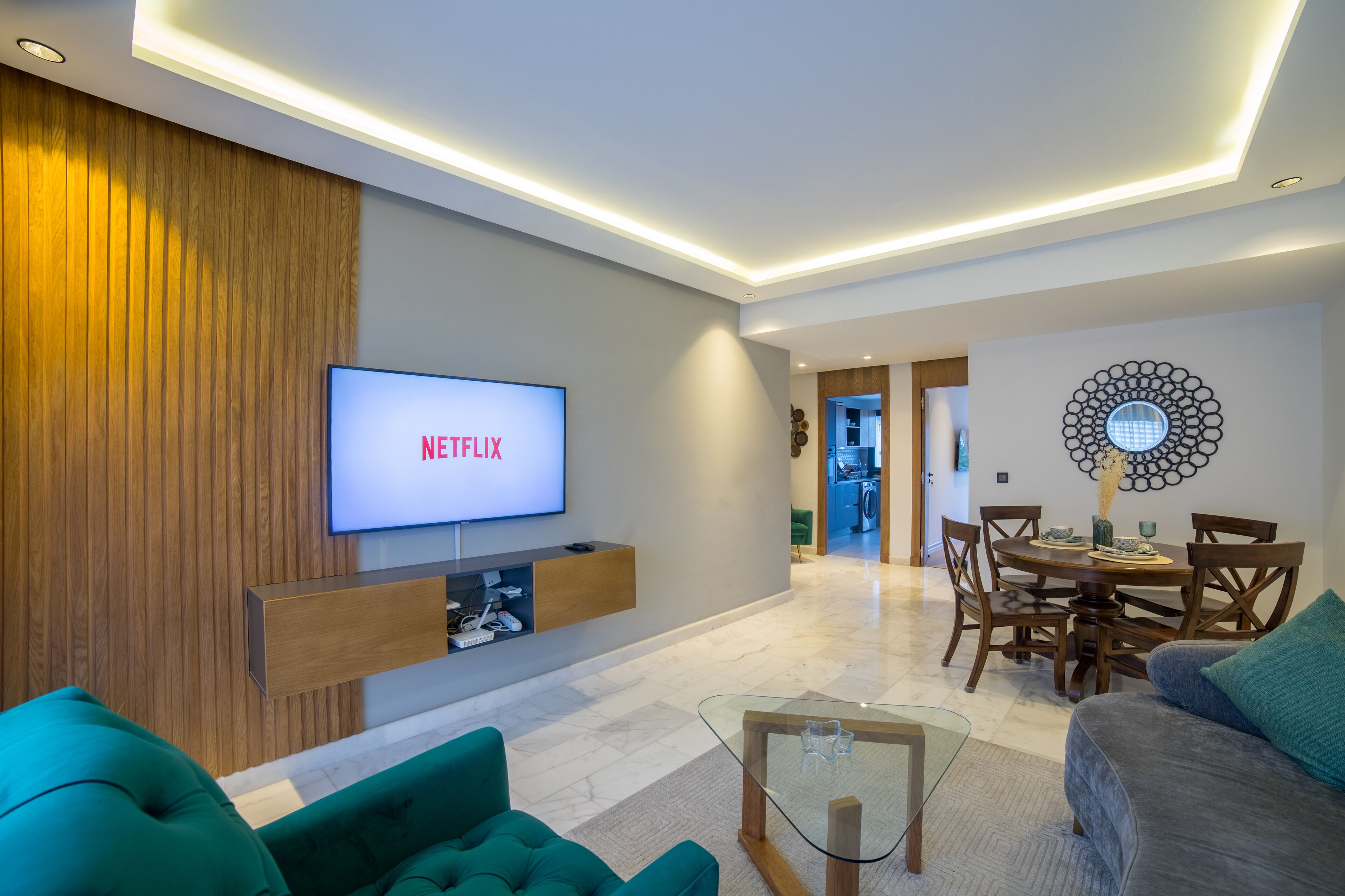 المنشأة من الداخل