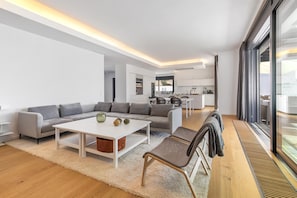 TV, stereo - Villa Frontline Beach Costabella - Marbella (Marbella)