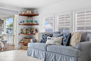 Nhà | Khu phòng khách | Smart TV 52-inch có truyền hình cáp, TV 