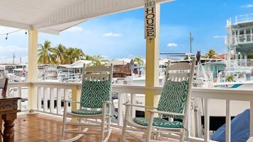 House | Terrace/patio