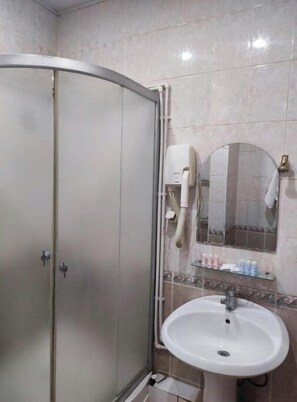 Shower - Family Room #2 (Tashkent)
