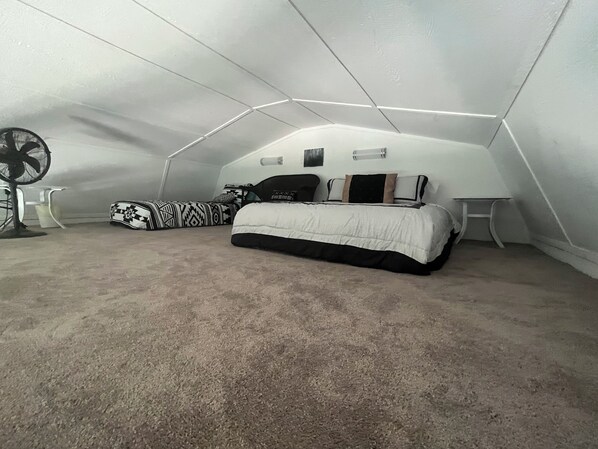 2 quartos, Wi-Fi de cortesia, roupa de cama