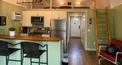 The Laurel at Lake Hamilton ~ Cabin Two