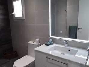 Shower, hair dryer, bidet, towels - NEW LAUNCH!!! Wyndham Beach and Pools Resort in La Cala, Mijas & Fuengirola (Las Lagunas de Mijas)