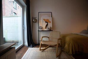 6 bedrooms, iron/ironing board, travel cot, WiFi