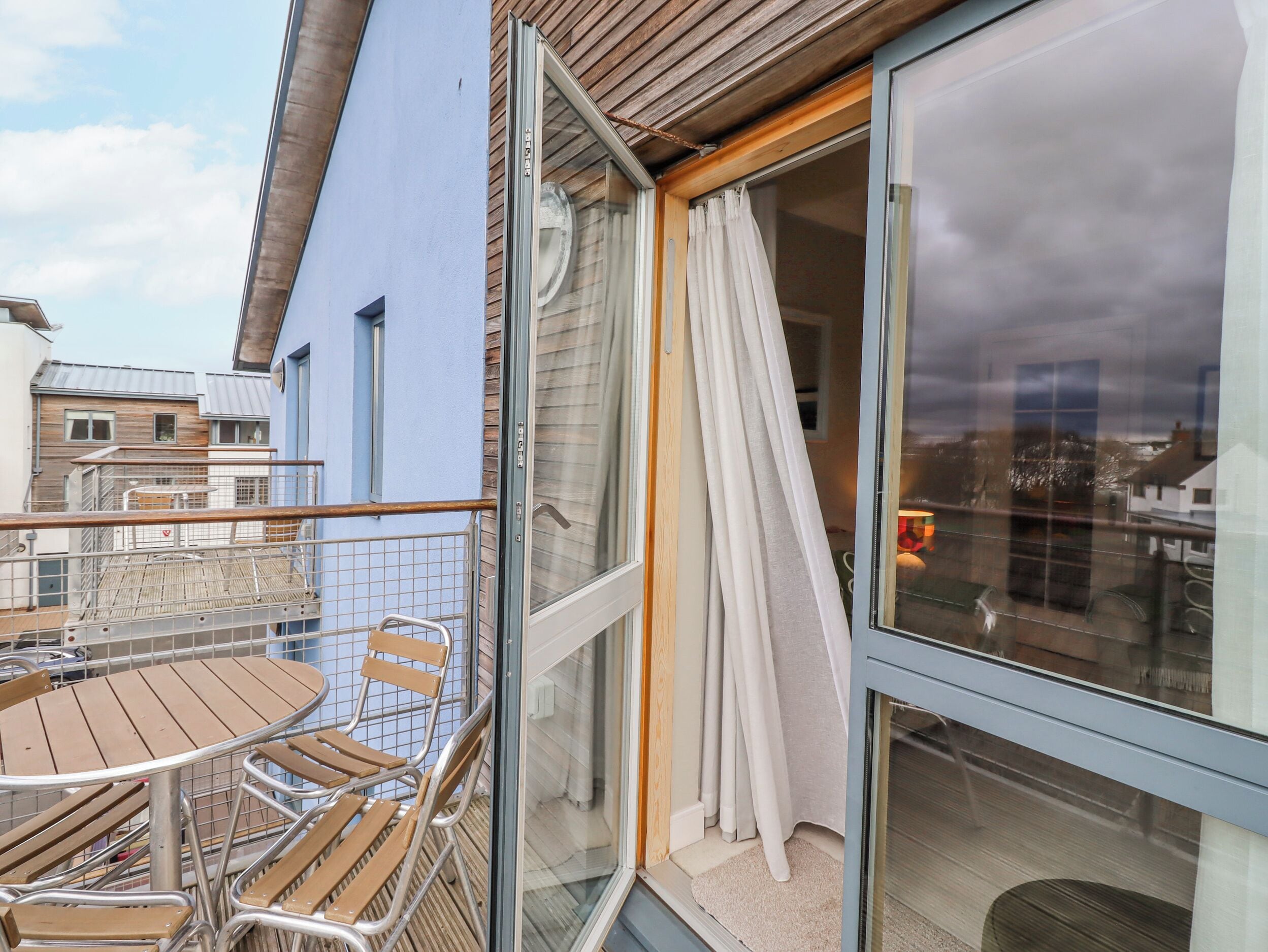 Mökki | Ulkoruokailutilat