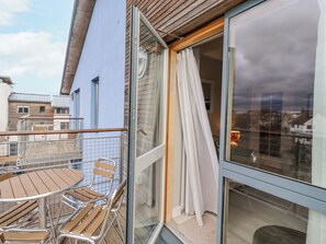 Unclassified image, 2 of 39, button - Cuddy's Holm (Seahouses)