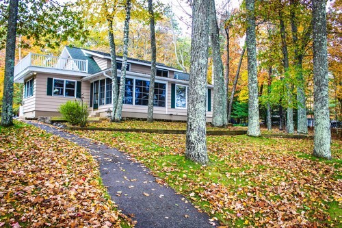 Cottage on South Bay on Little St Germain Lake
