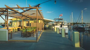 BBQ/picnic Area - Safe Harbor Marathon (Marathon)