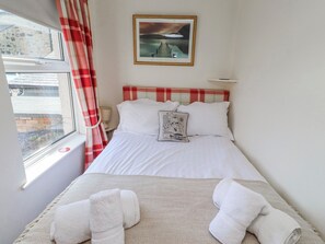 Cottage | 3 bedrooms, individually decorated, individually furnished, free WiFi