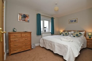 2 bedrooms, individually decorated, individually furnished, free WiFi