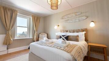 4 bedrooms, individually decorated, individually furnished, free WiFi