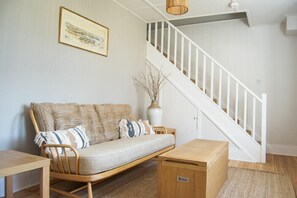 Interior - Cargoes (Alnwick)