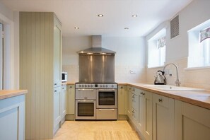 Fridge, dishwasher, cookware/dishes/utensils - Cargoes (Alnwick)