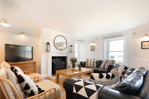 Interior - Cargoes (Alnwick)