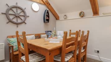 Cottage | Interior