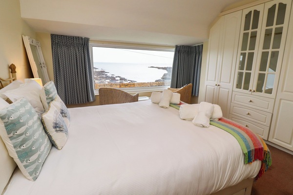 4 bedrooms, WiFi (free), individually decorated, individually furnished