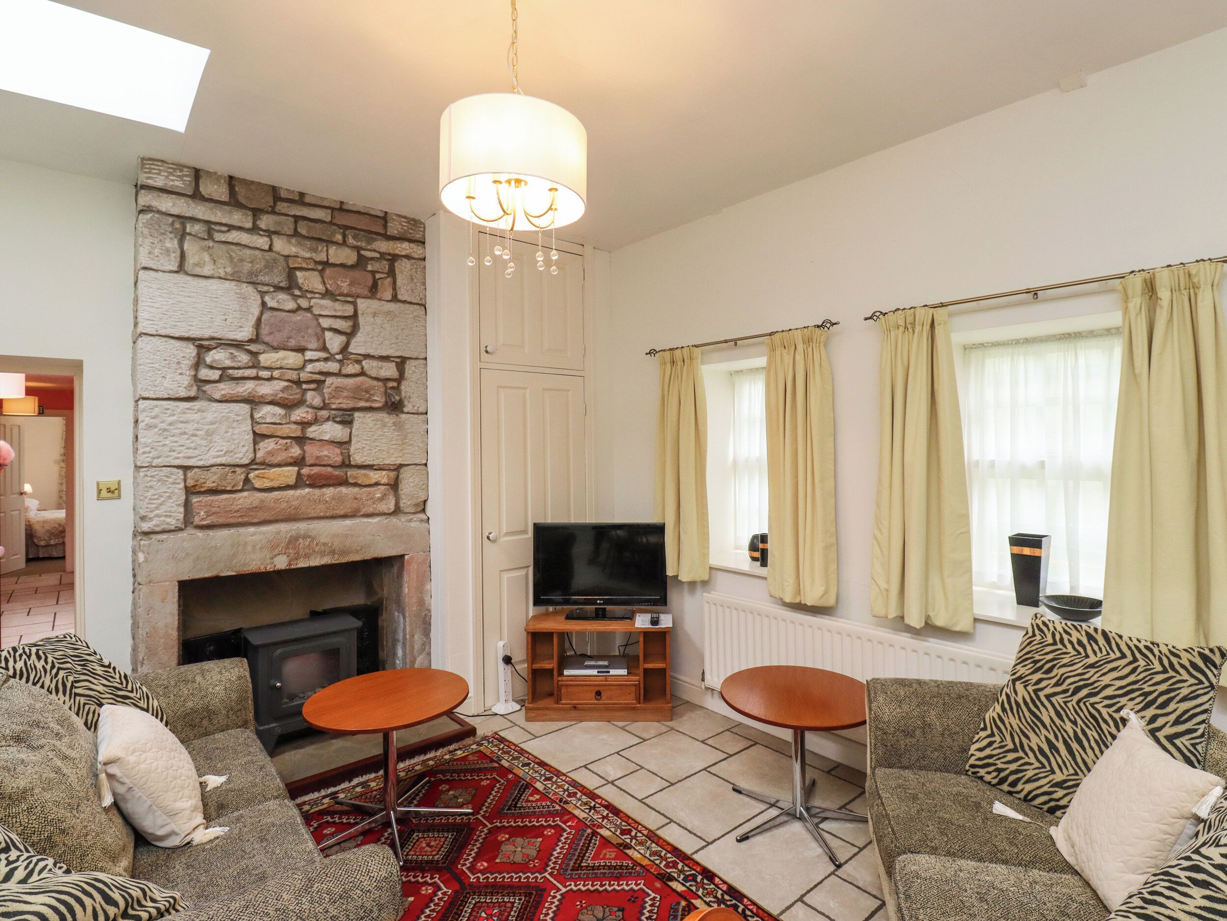 村舍 | 起居区 | DVD 播放器