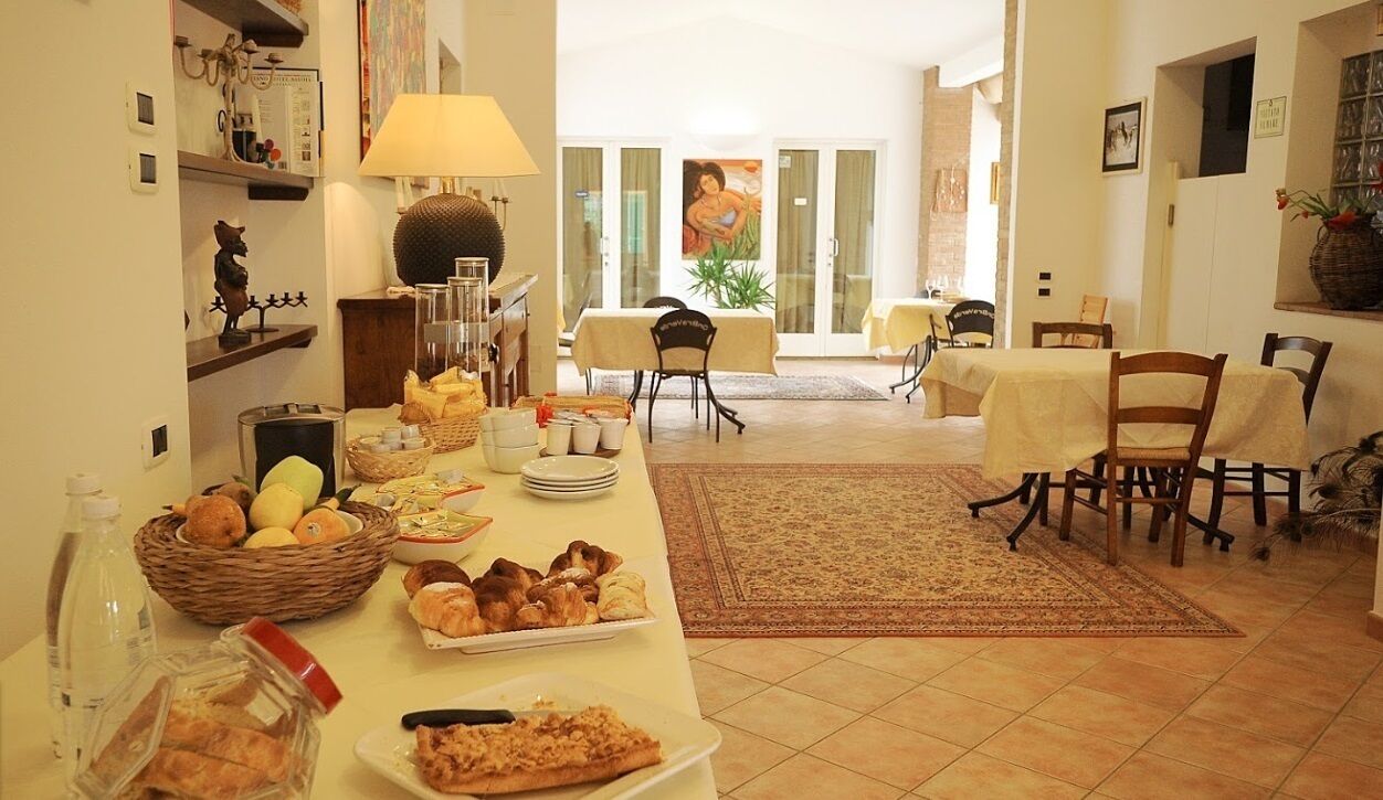 Desayuno buffet todos los días (con cargo) 