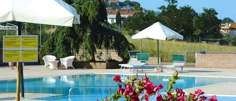 Seasonal outdoor pool