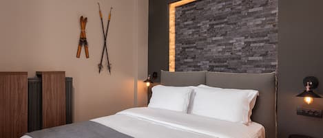 1 bedroom, in-room safe, free WiFi, bed sheets
