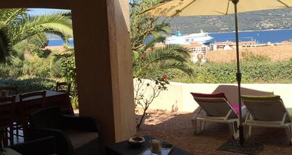 VILLA MARGAUX VUE MER ET MONTAGNE PISCINE Chauffée